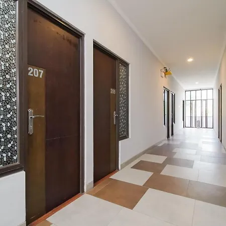 Urbanview Hotel Arafuru Residence Duren Sawit-3